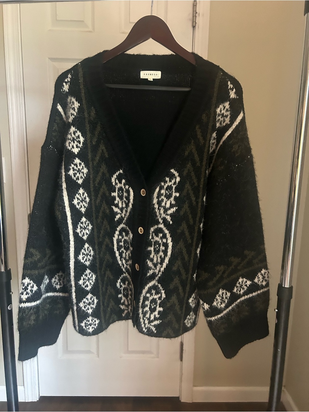 Promesa Black and White Patterned V-Neck Cardigan